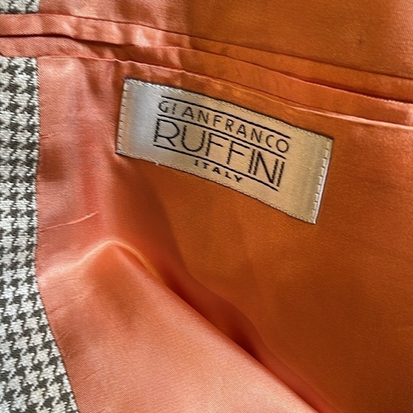 Gianfranco Ruffini silk/wool 42L double breast blazer with peach lining - Picture 5 of 12